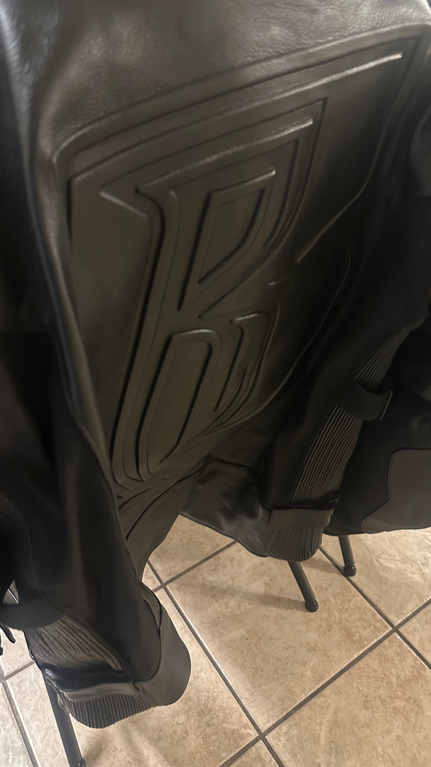 EMOSSED RR VEST JACKET
