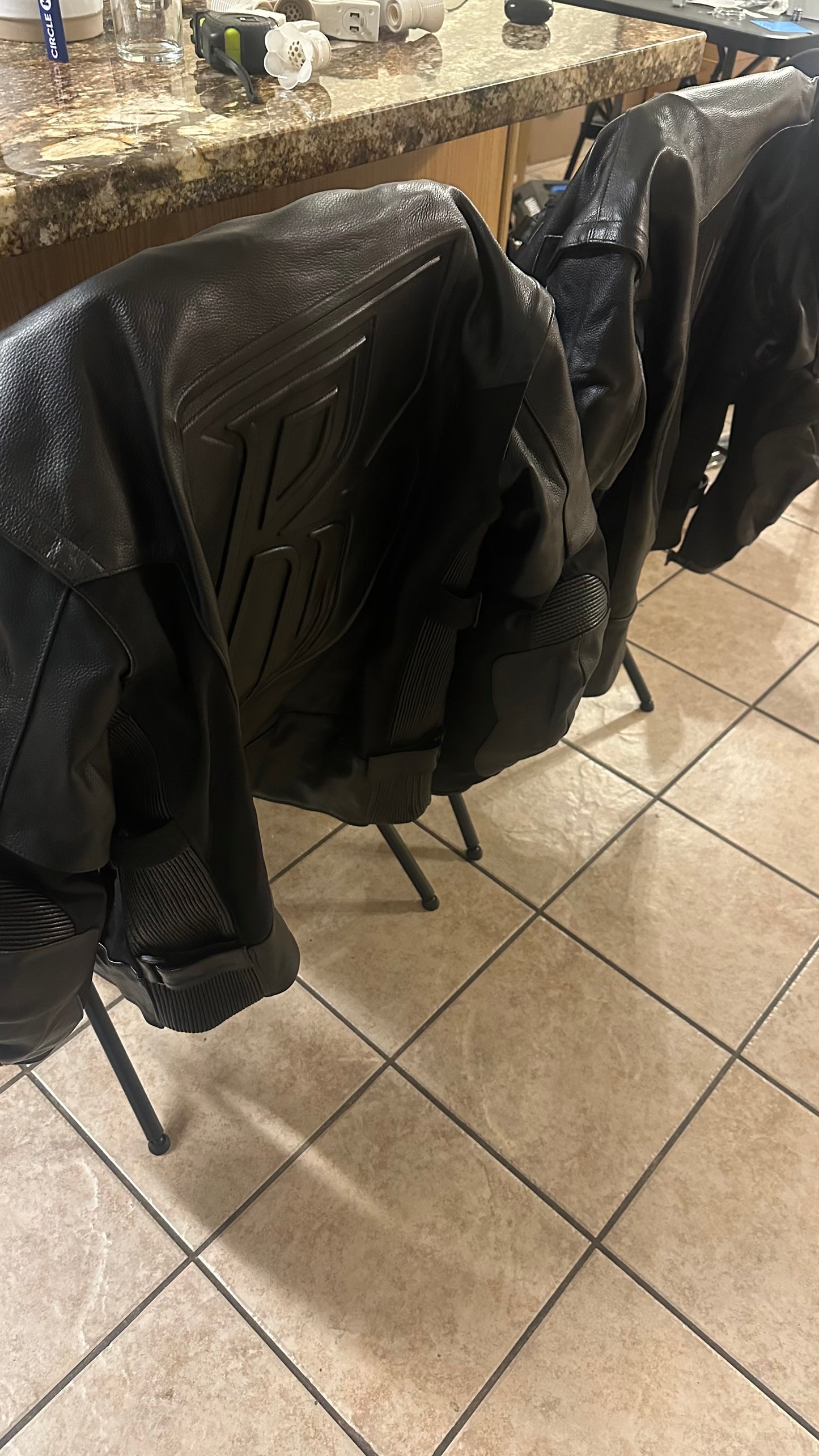 EMOSSED RR VEST JACKET