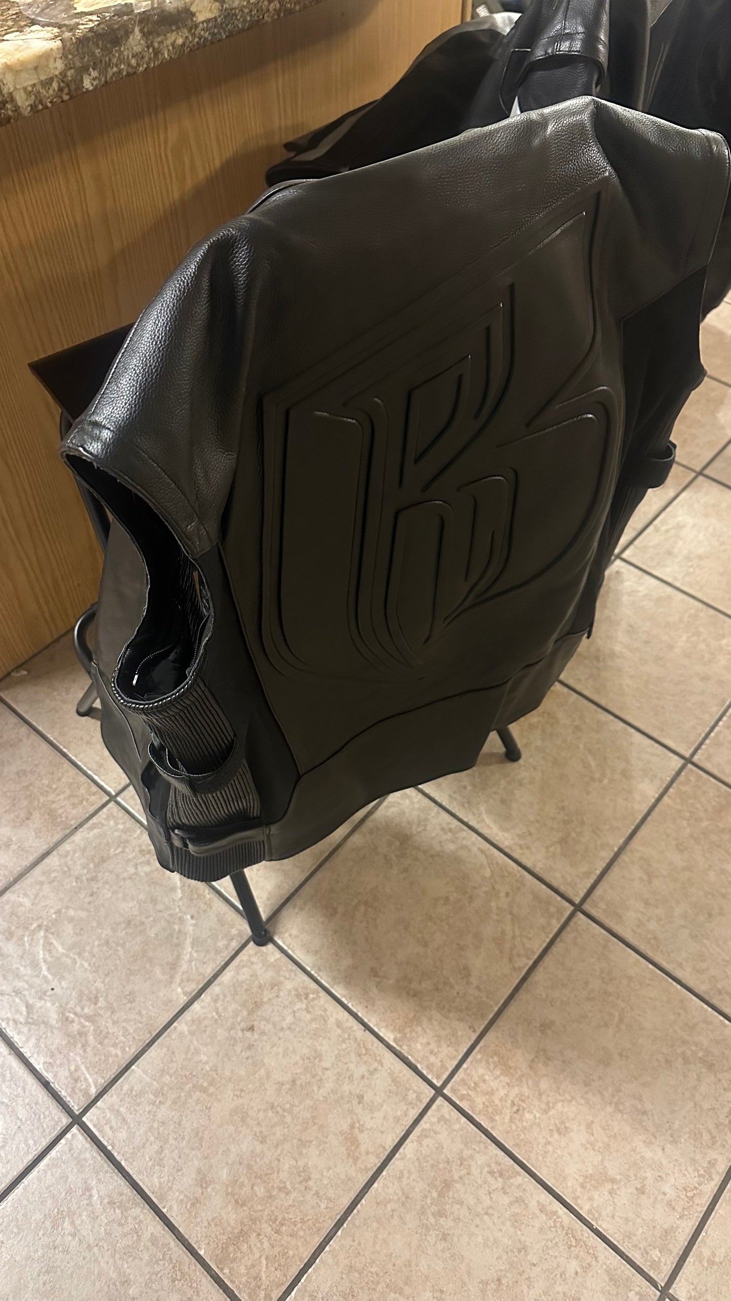 EMOSSED RR VEST JACKET