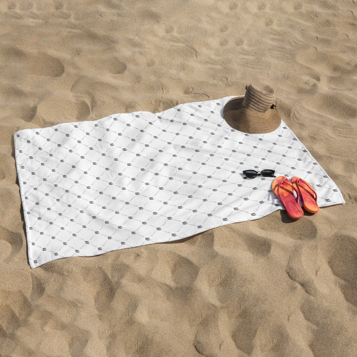 White Chainlink Adult Beach towel