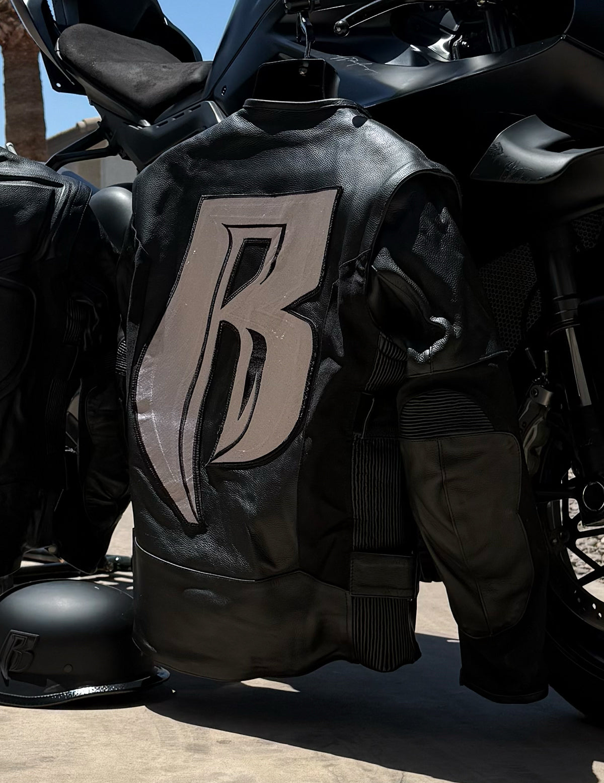 EMBROIDER RR VEST JACKET